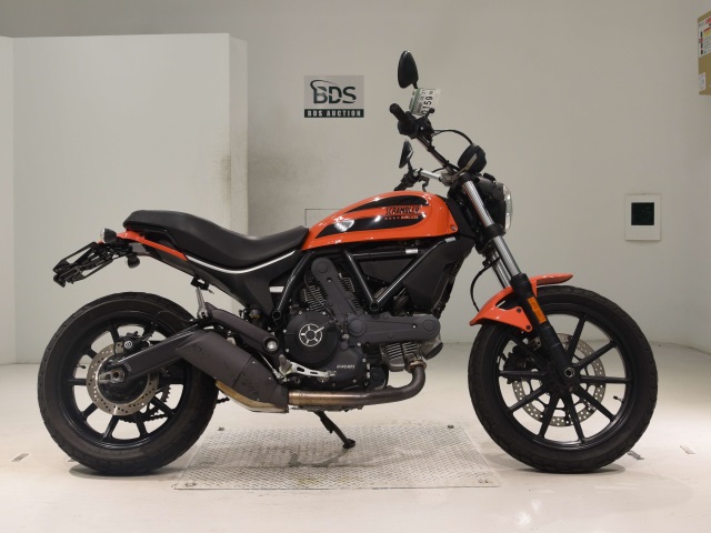 Ducati SCRAMBLER SIXTY2 2016