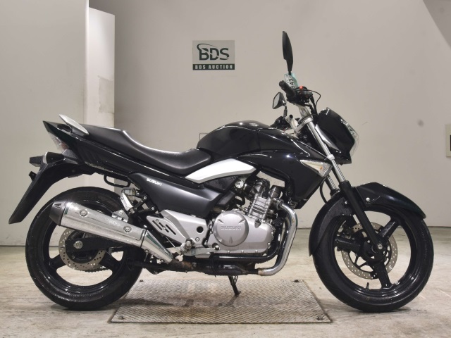 Suzuki GSR250
