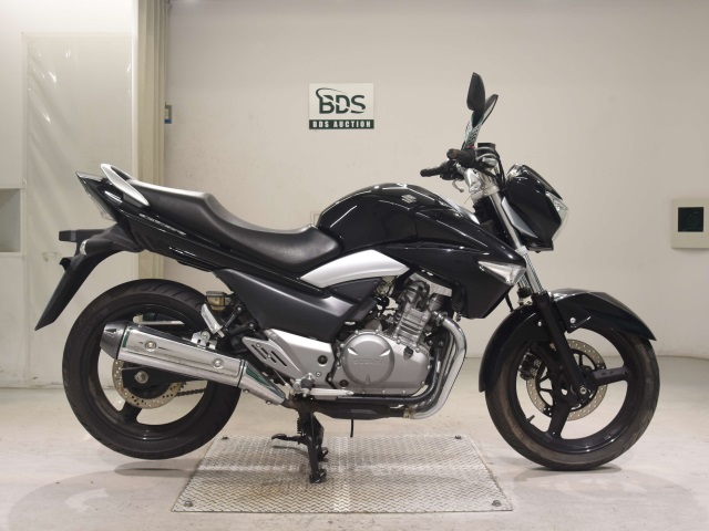 Suzuki GSR250