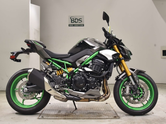 Kawasaki Z900-2SE 2025