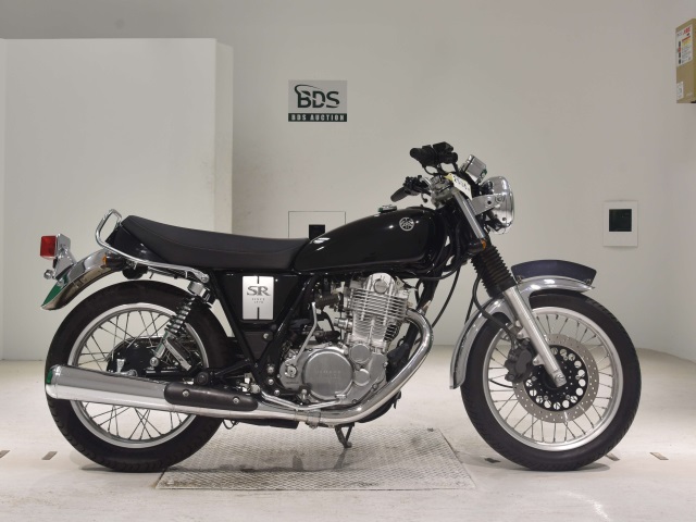 Yamaha SR400 2019