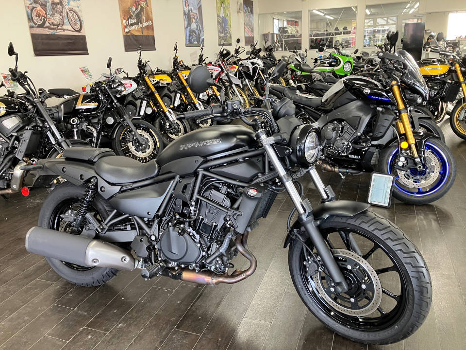 Kawasaki ELIMINATOR 400 2023