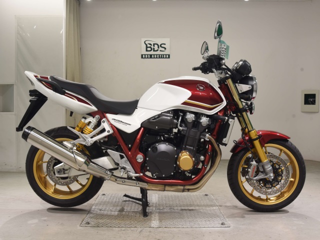 Honda CB1300SF 2023