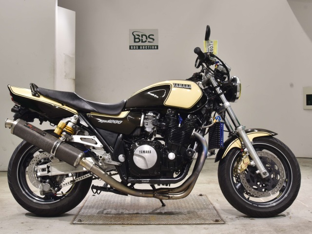 Yamaha XJR1200 1996