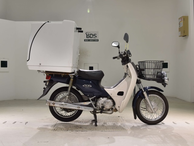 Honda C50 2012