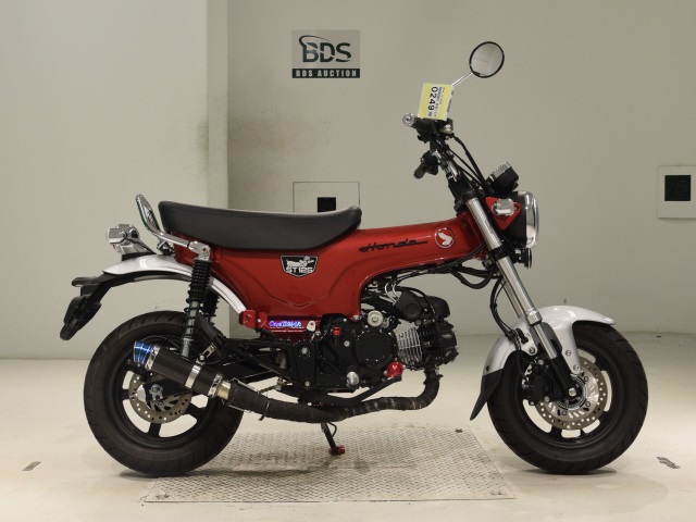 Honda DAX125 2022