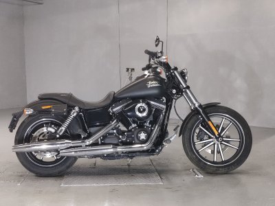 HD STREETBOB FXDB1580 2016