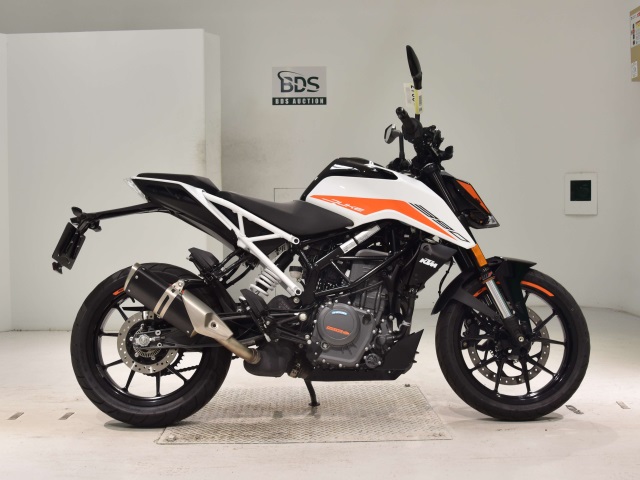 KTM 390 DUKE 2023