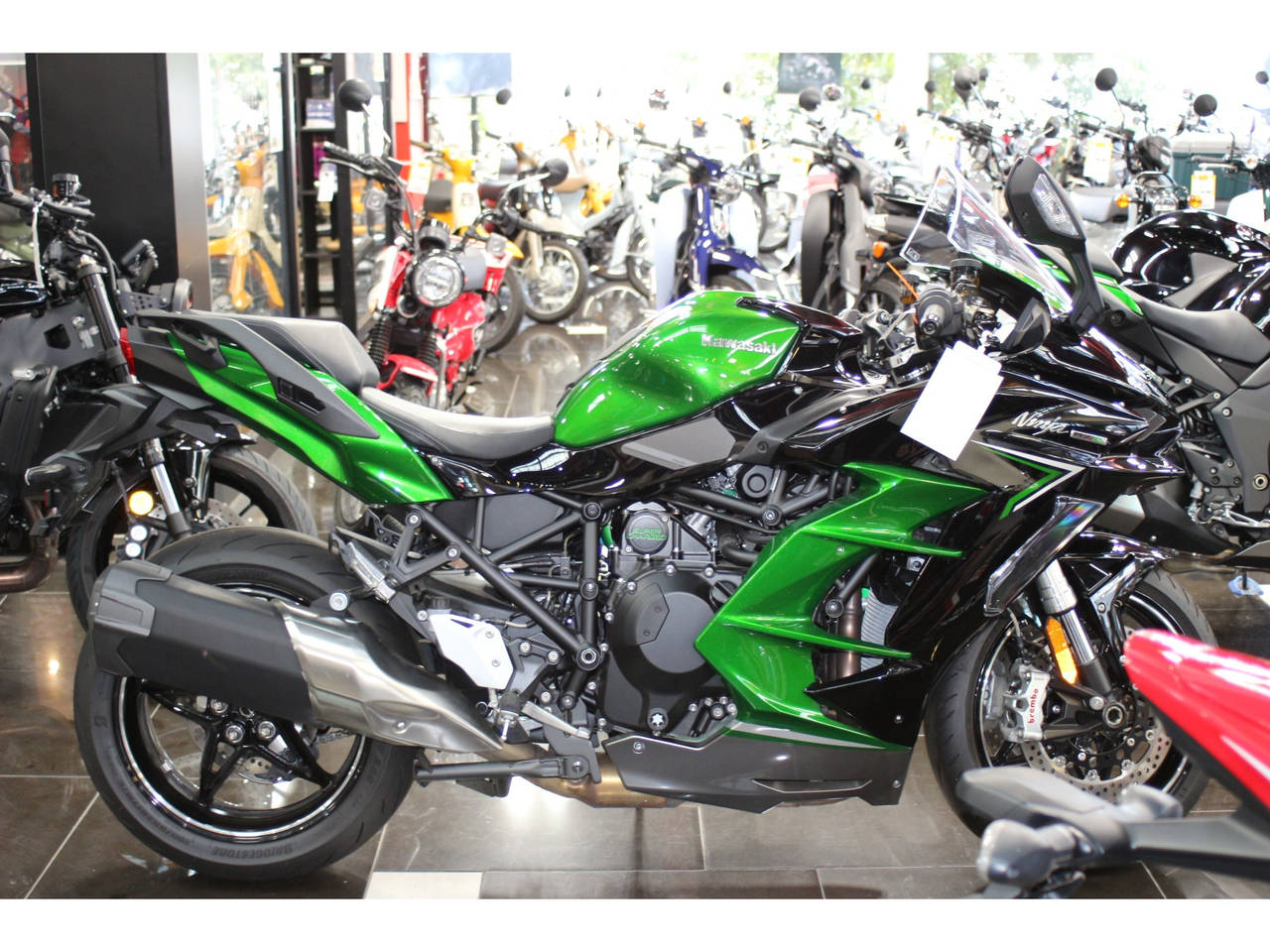 Kawasaki NINJA H2 SX 2022