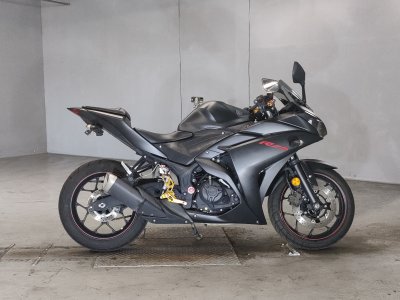 Yamaha YZF-R25 2015