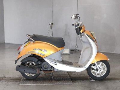 Sym UMI100 2006