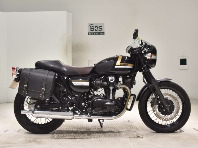 Kawasaki W800 2022
