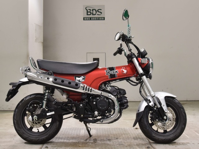 Honda DAX125 2022