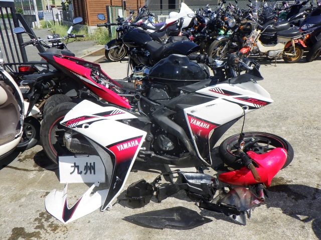Yamaha YZF-R25 2016