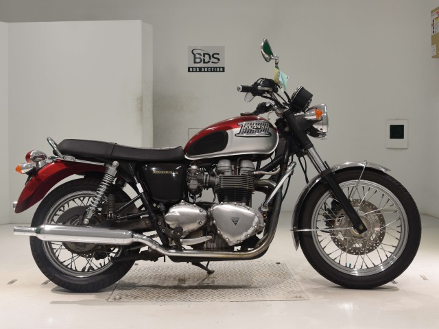 Triumph BONNEVILLE 2004