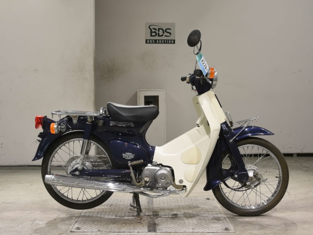 Honda C50 2000