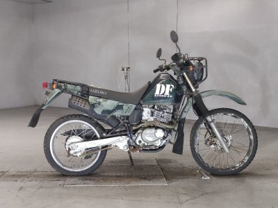 Suzuki DF200E