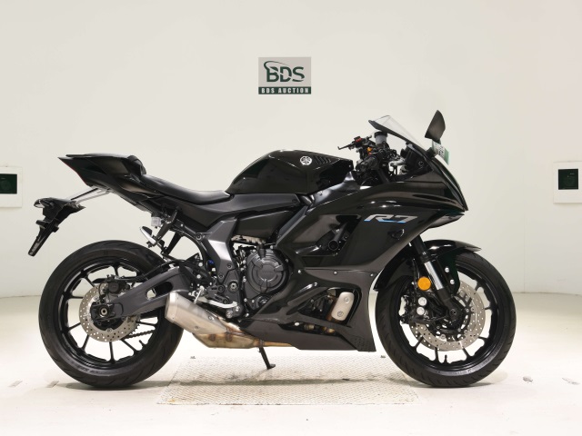 Yamaha YZF-R7 2024