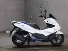 Honda PCX e:HEV 2021