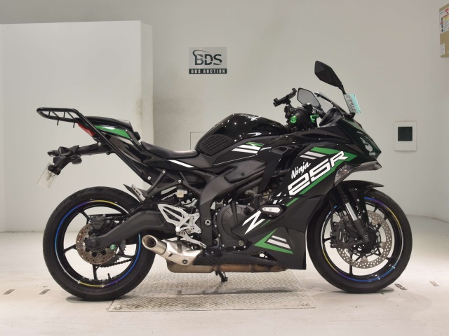 Kawasaki NINJA ZX-25R 2021