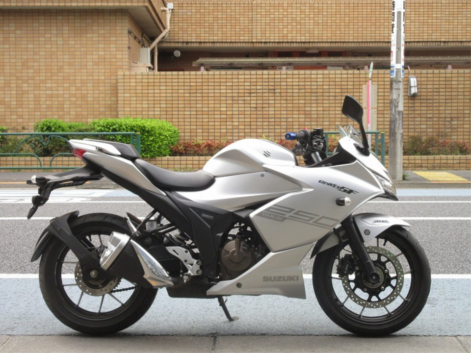 Suzuki GIXXER SF250