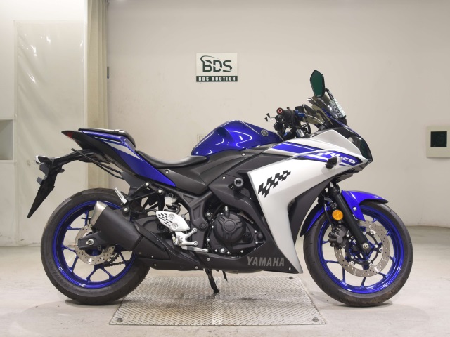 Yamaha YZF-R25 2016