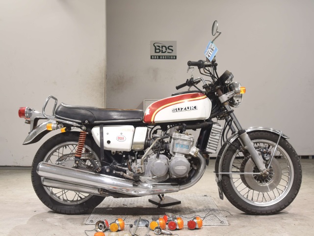 Suzuki GT750 1975