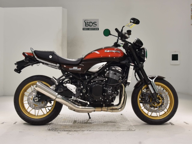 Kawasaki Z900RS 2022