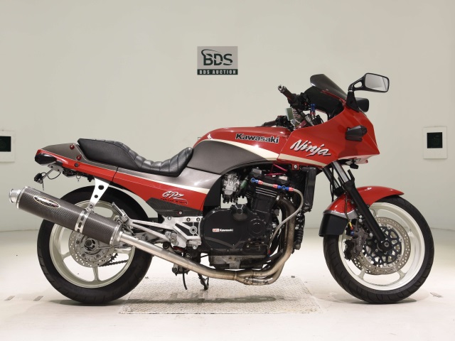 Kawasaki GPZ900R 2000