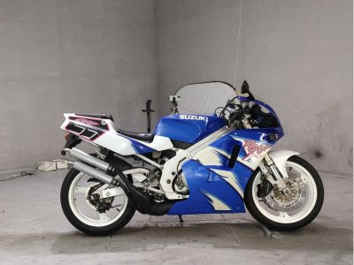 Suzuki RGV250 GAMMA