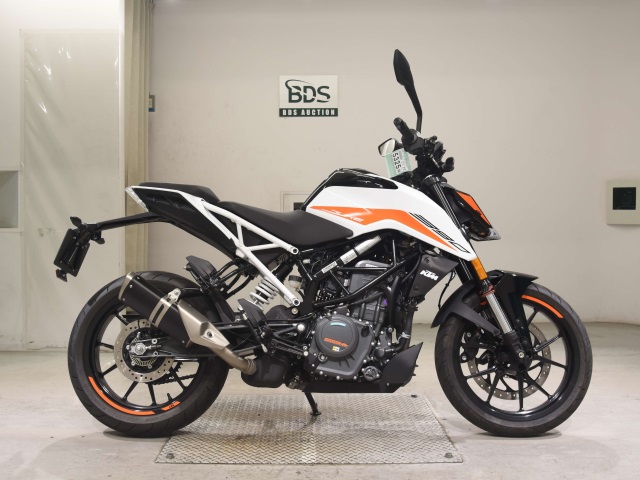 KTM 390 DUKE 2025
