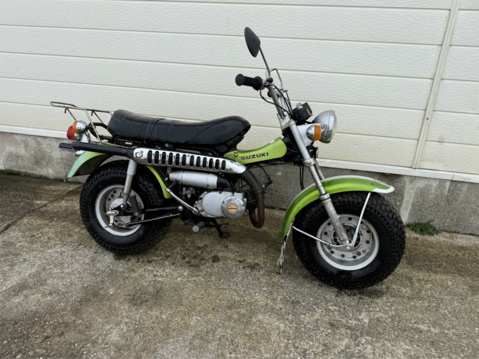 Suzuki VAN VAN90