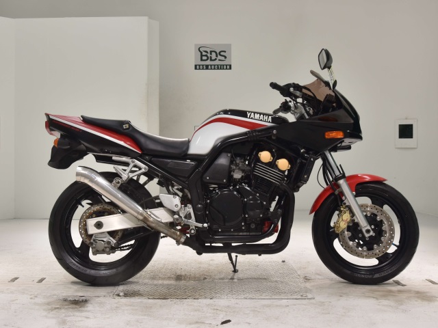 Yamaha FZ400 1998