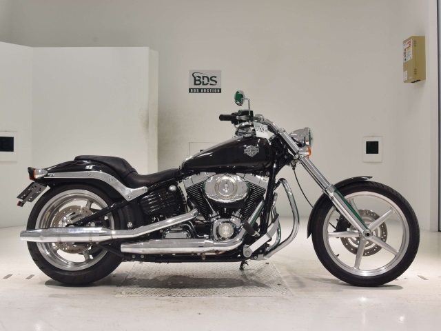 HD ROCKER C FXCWC1580 2010