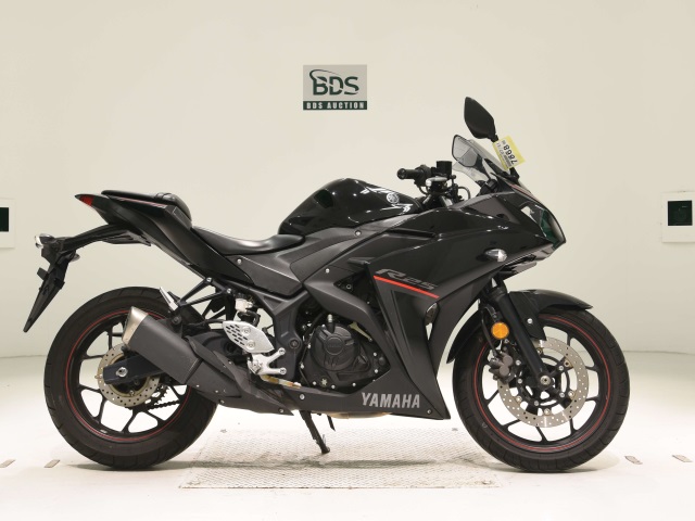 Yamaha YZF-R25 2018