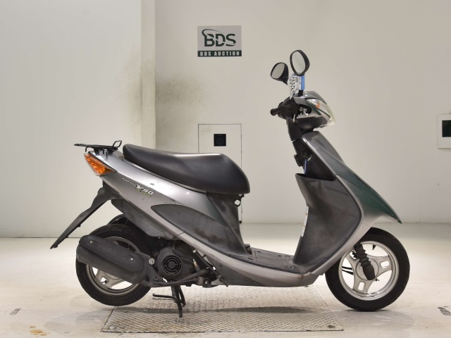Suzuki ADDRESS V50
