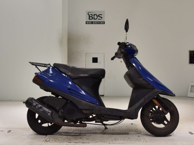 Suzuki ADDRESS V100
