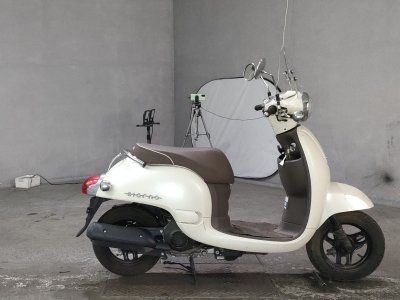 Honda GIORNO 2011