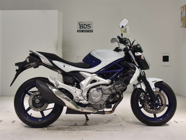 Suzuki GLADIUS SFV400 2010