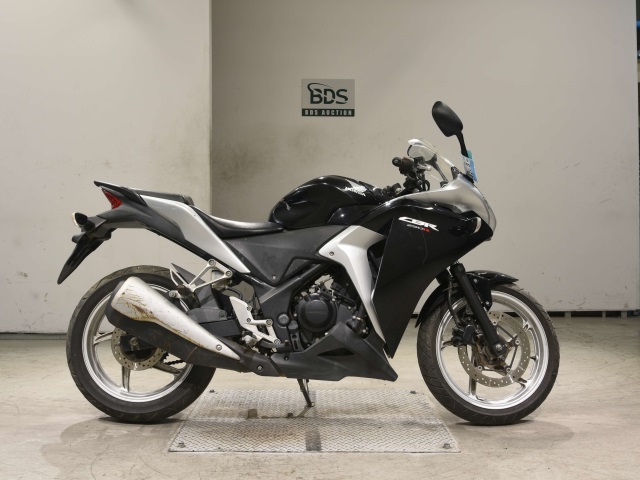 Honda CBR250R 2011