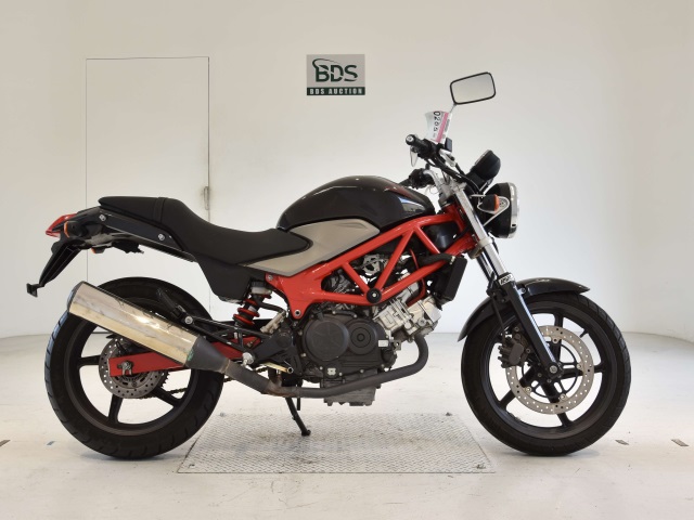 Honda VTR250 2011