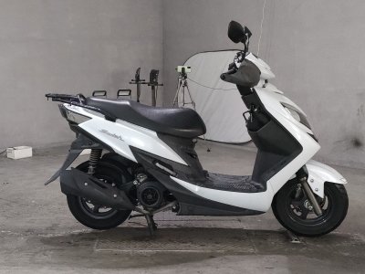 Suzuki SWISH