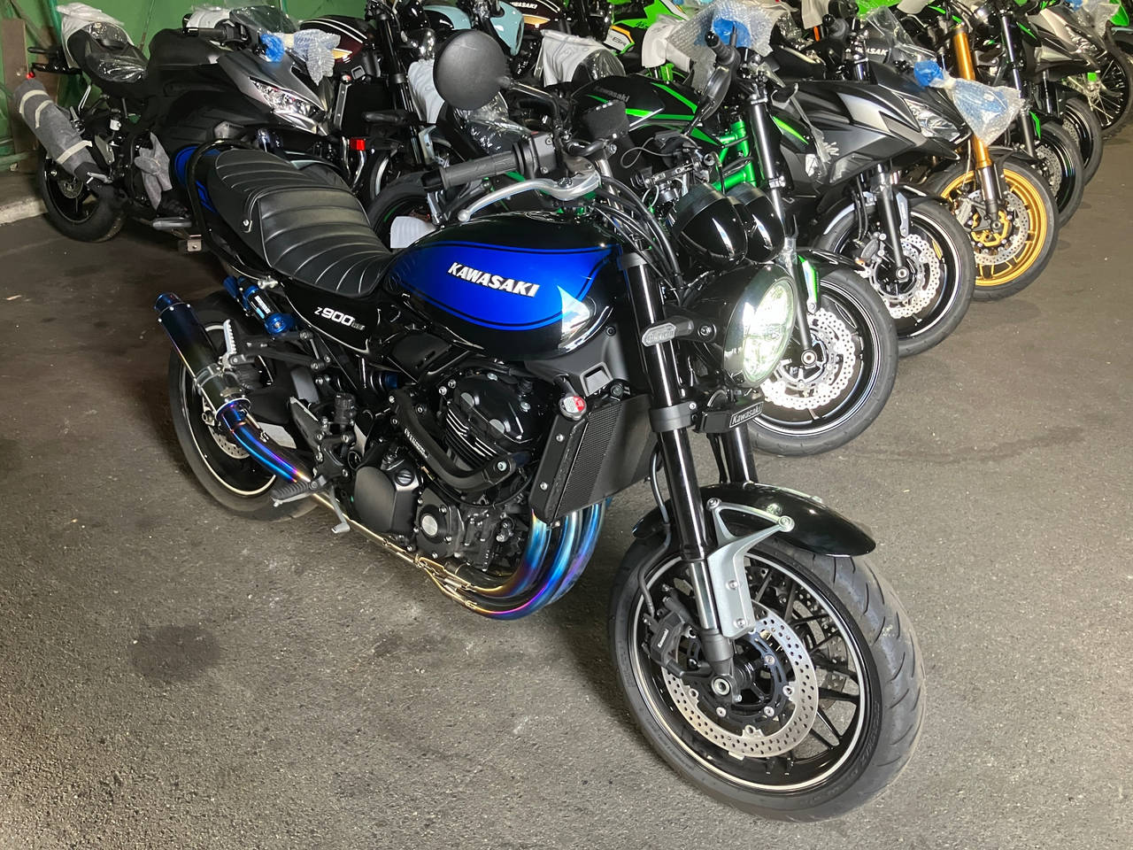 Kawasaki Z900RS 2023