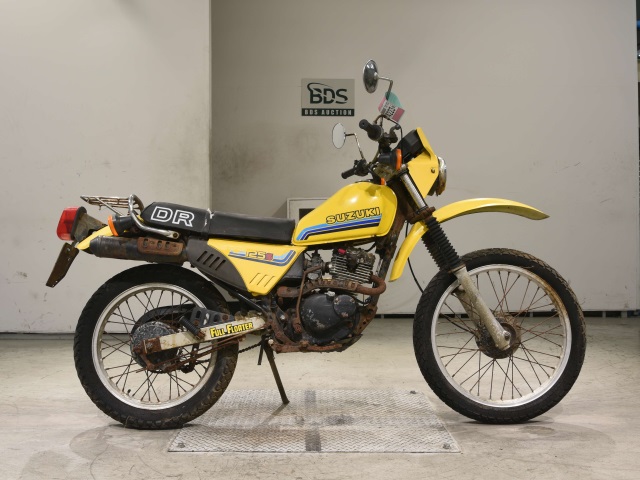 Suzuki DR125S