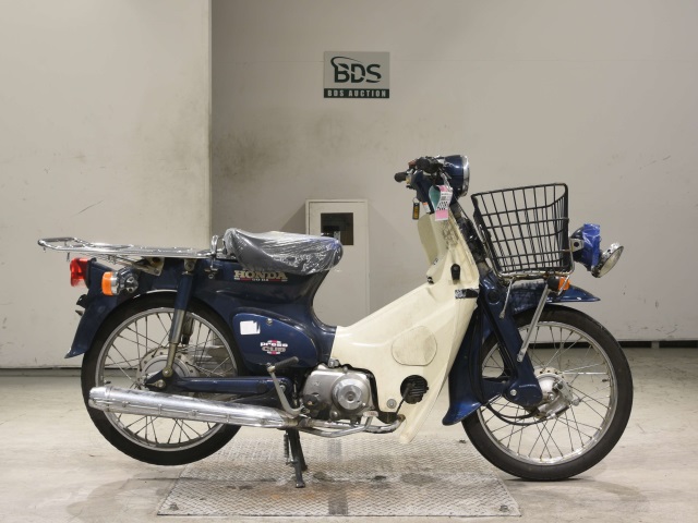 Honda C50 2000