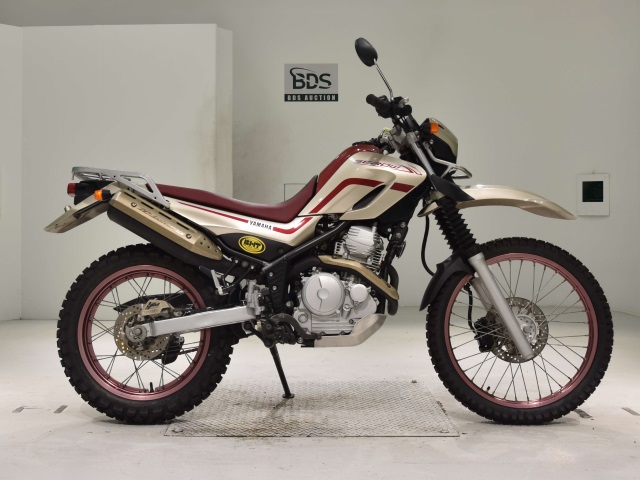 Yamaha SEROW XT250 2005