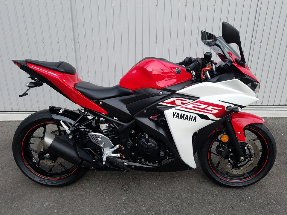 Yamaha YZF-R25 2015