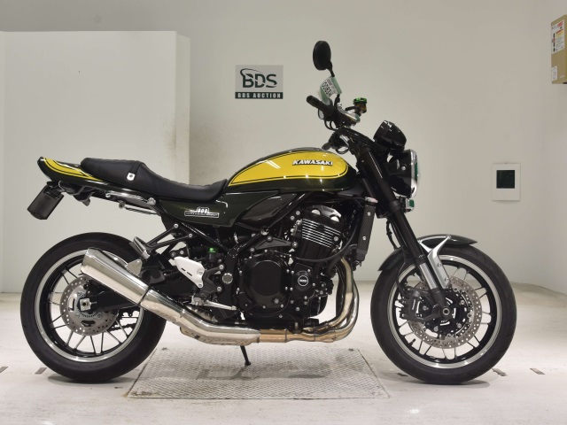 Kawasaki Z900RS 2024