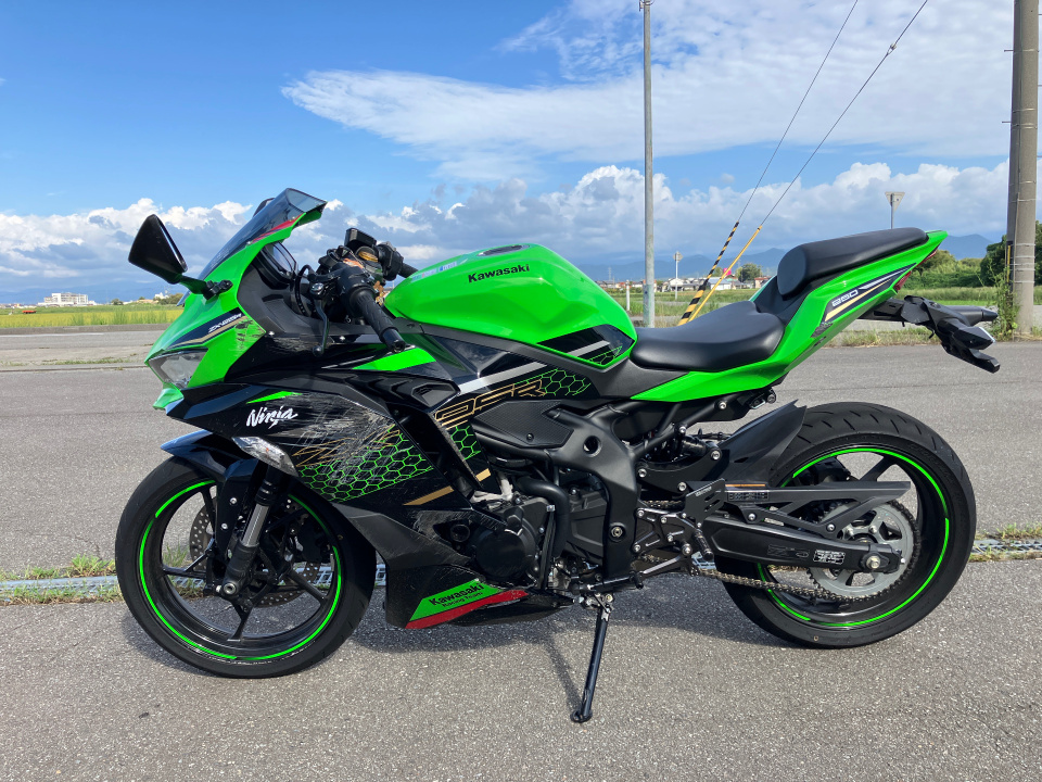 Kawasaki NINJA ZX-25R KRT 2021