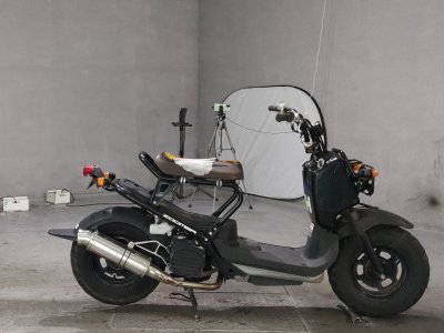 Honda ZOOMER 2011